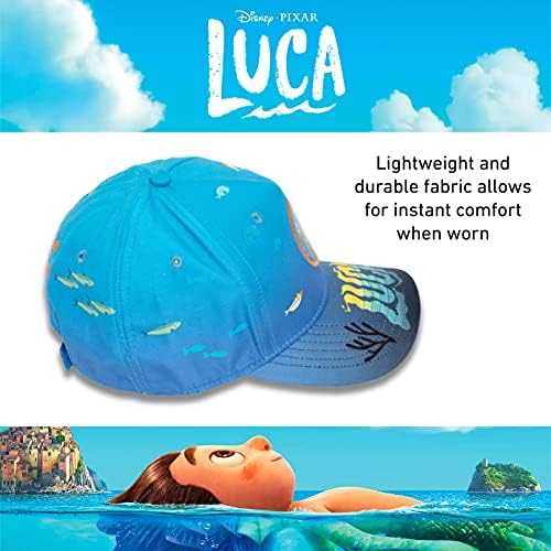 Koncept One Disneyev Pixar Luca Pamuk podesivi bejzbol šešir sa zakrivljenim rubom i vezenim flasterom, plava, jedna veličina